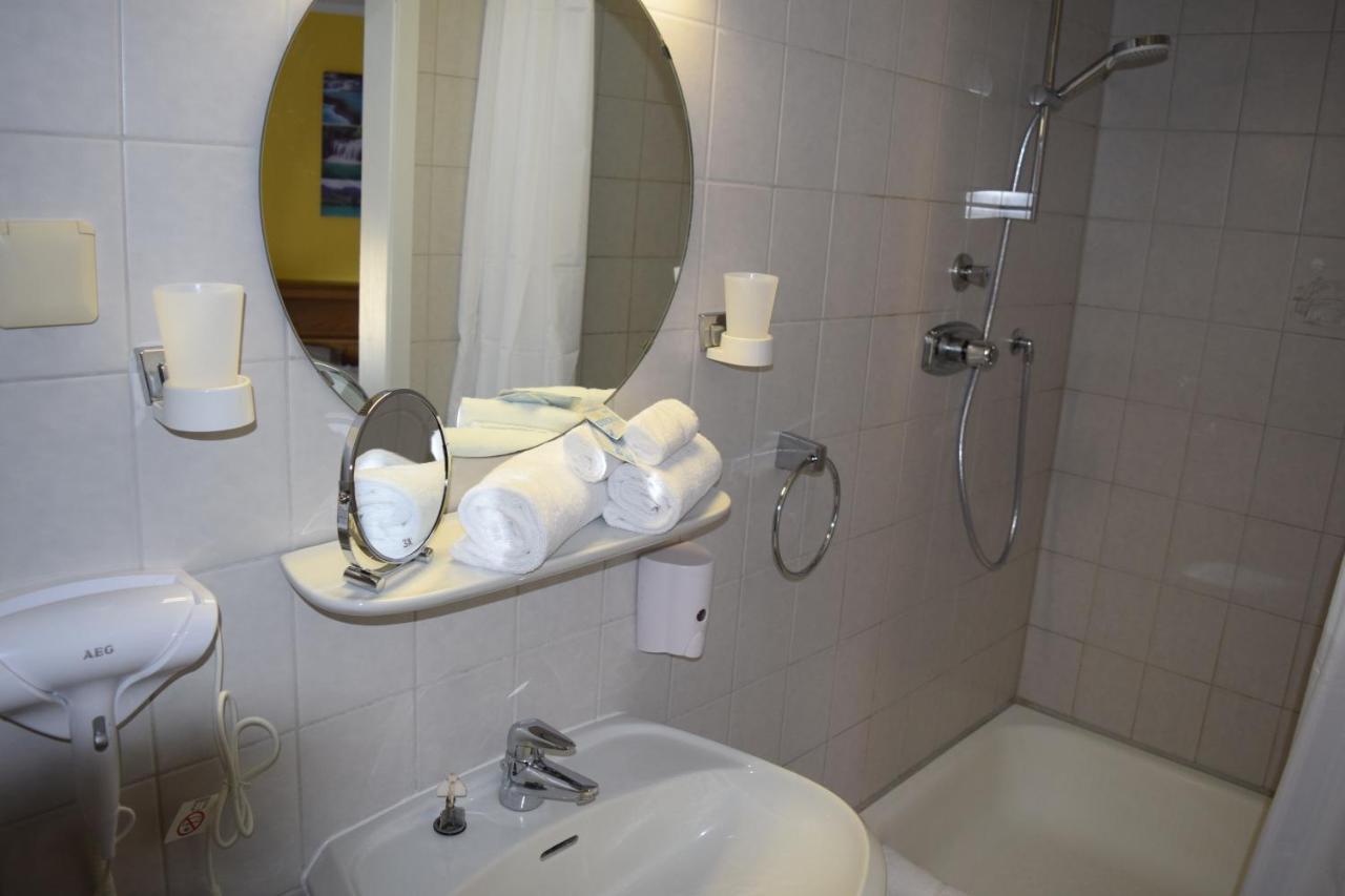 Hotel Zum Ochsen Wonsheim Exteriör bild