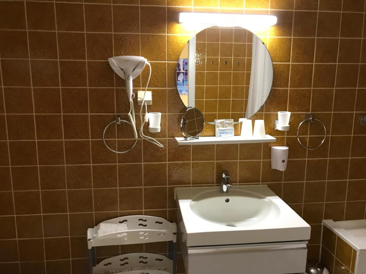 Hotel Zum Ochsen Wonsheim Exteriör bild